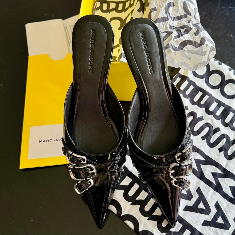 Marc Jacobs Emma Buckle Patent Leather Kitten-heel Black Mules size 41 box & bag